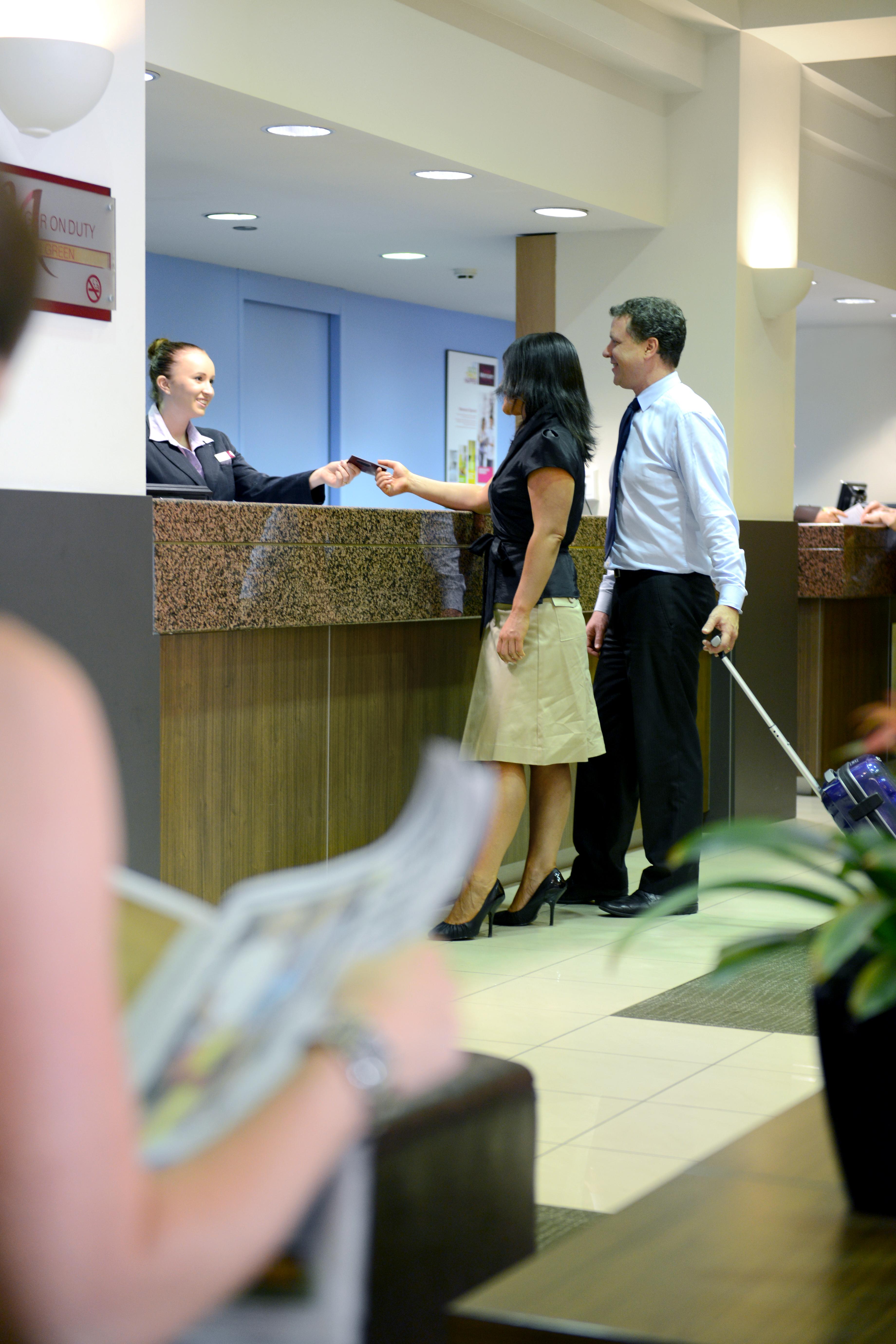 Ibis Styles Adelaide Grosvenor Hotel Екстериор снимка