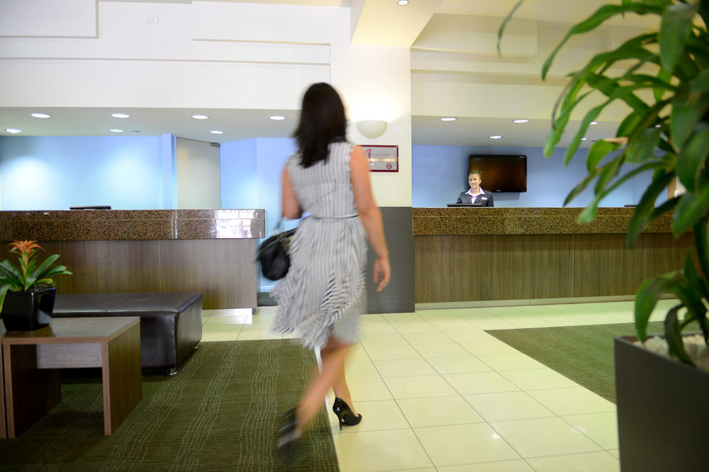 Ibis Styles Adelaide Grosvenor Hotel Екстериор снимка