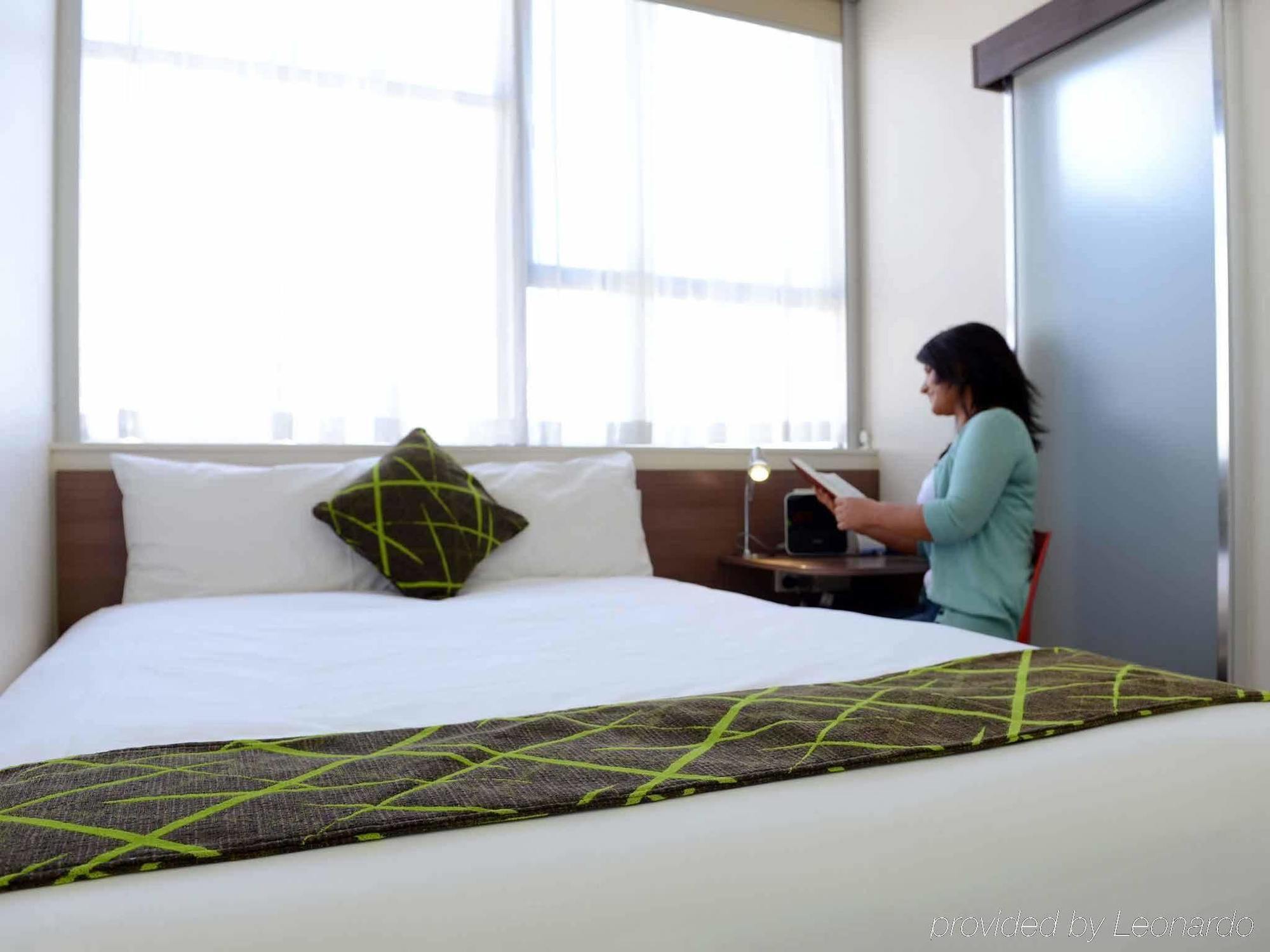 Ibis Styles Adelaide Grosvenor Hotel Екстериор снимка