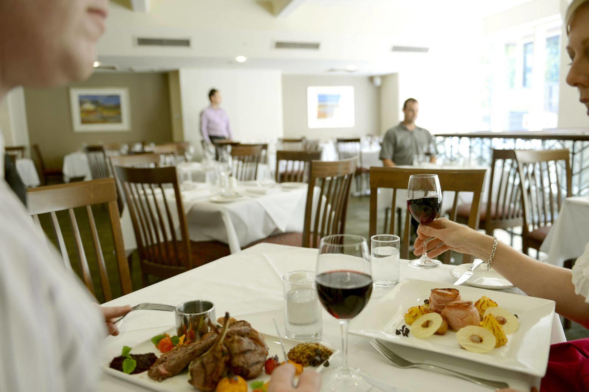 Ibis Styles Adelaide Grosvenor Hotel Екстериор снимка