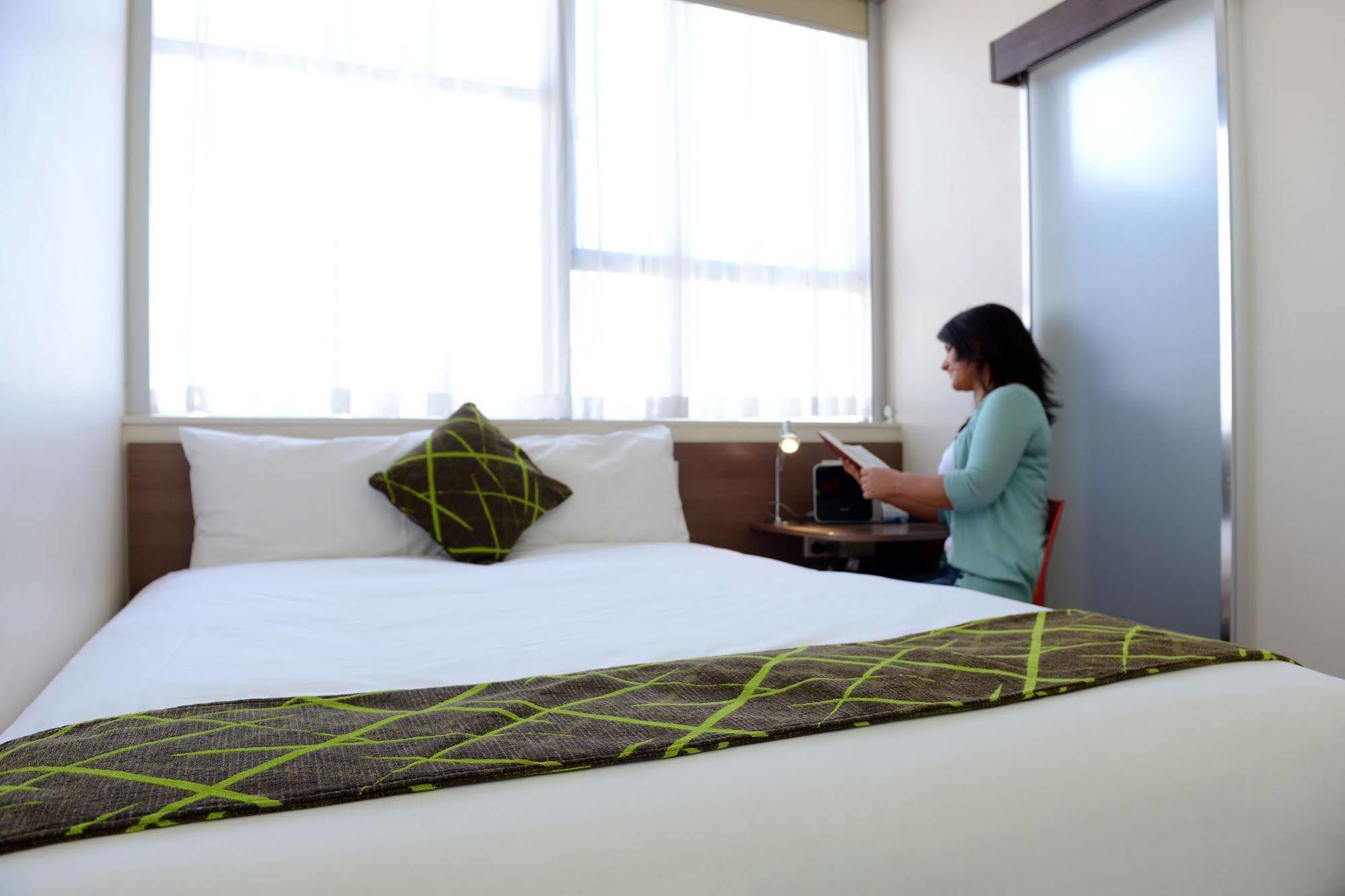 Ibis Styles Adelaide Grosvenor Hotel Екстериор снимка