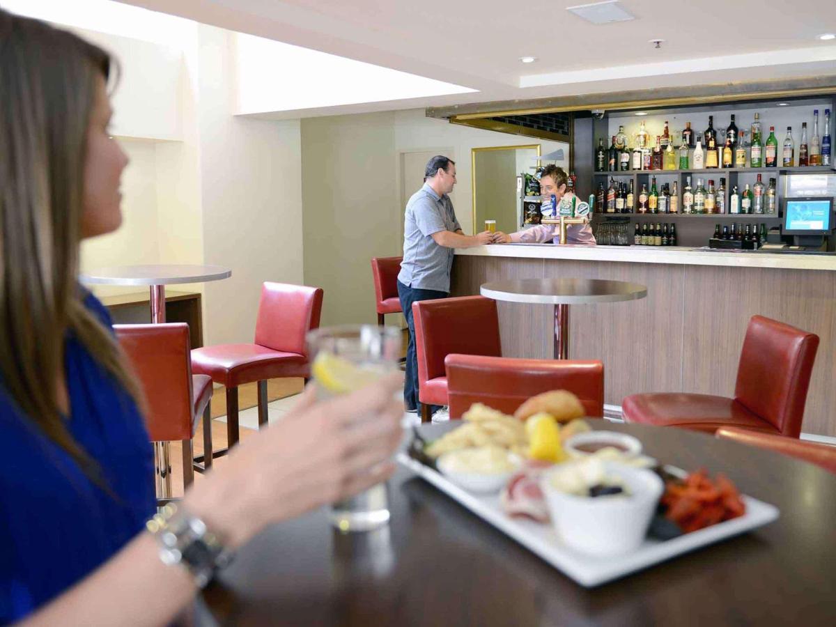 Ibis Styles Adelaide Grosvenor Hotel Екстериор снимка