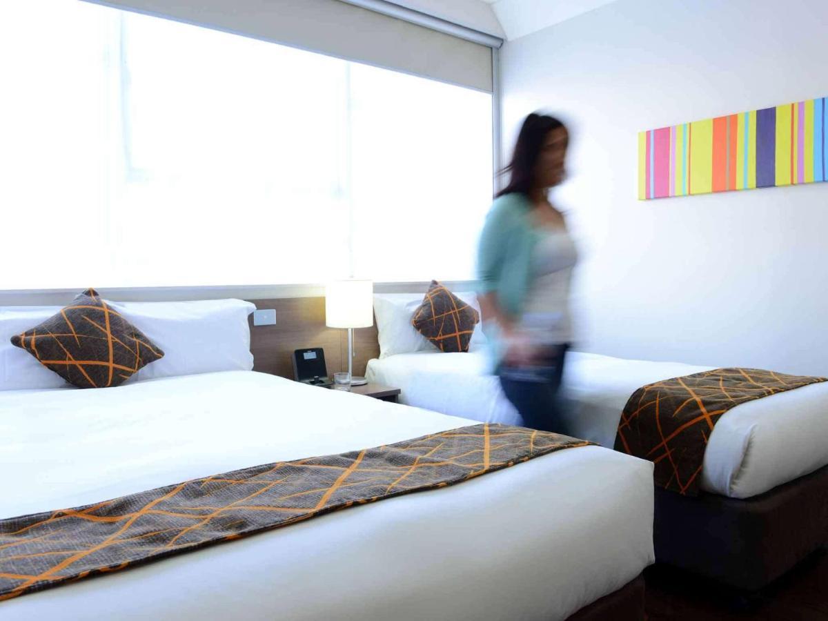 Ibis Styles Adelaide Grosvenor Hotel Екстериор снимка